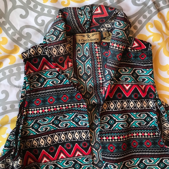 R Cinco Ranch aztec vest with fringe - Picture 3 of 4